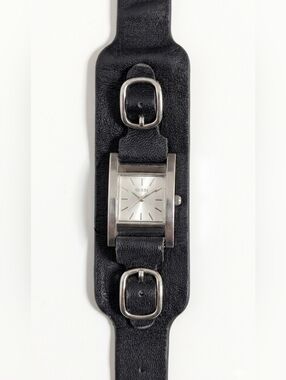 🔹(3for$20)🔹Vintage Guess Silver Tone Square Face Black Leather Cuff Watch